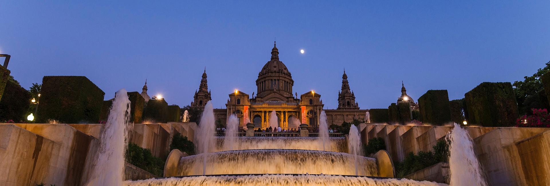 Aux pieds de la colline de Montjuic